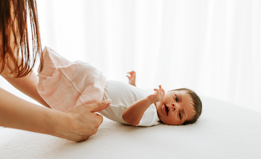 Swaddelini: The Only Truly Closure-Less Sleep Sack Swaddle (No Zippers, No Velcro, No Snaps and No Wrapping)